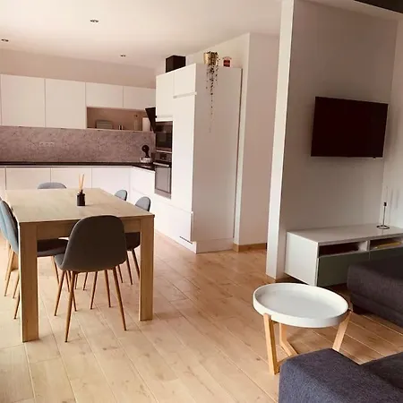 Holiday home Maison En Plein Centre Avec Terrasse Et Jardin *